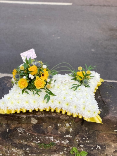 Yellow & White Rose Pillow